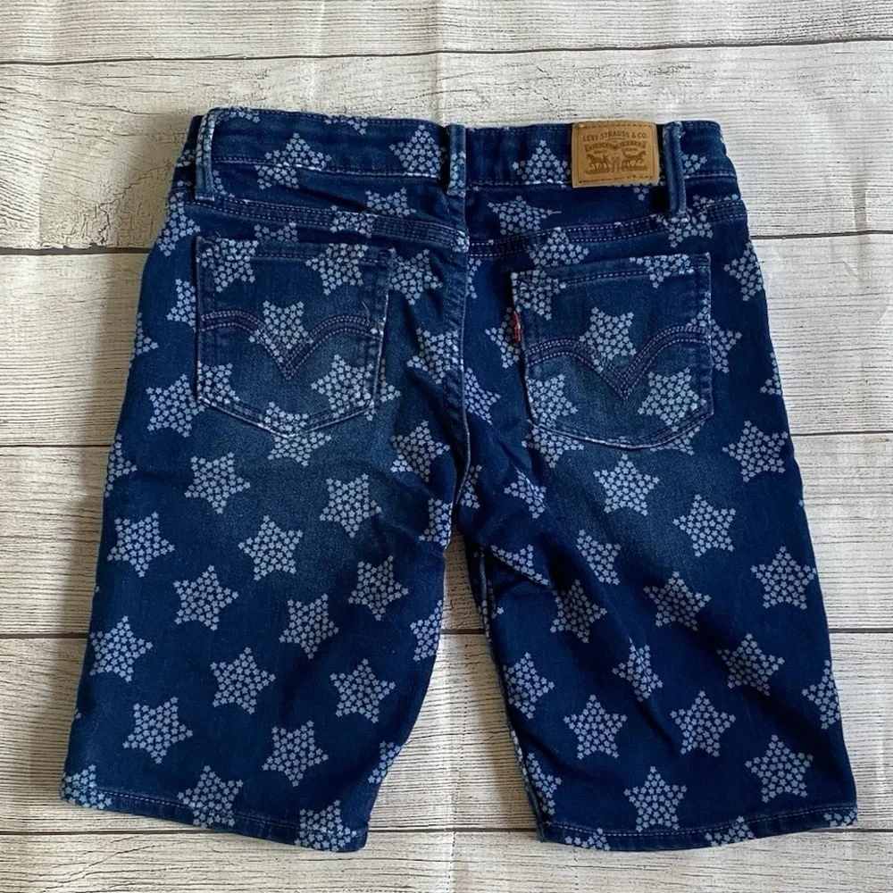 Levi's Blue Star Print Denim Shorts - Picture 5 of 5